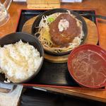 ハンバーグ定食