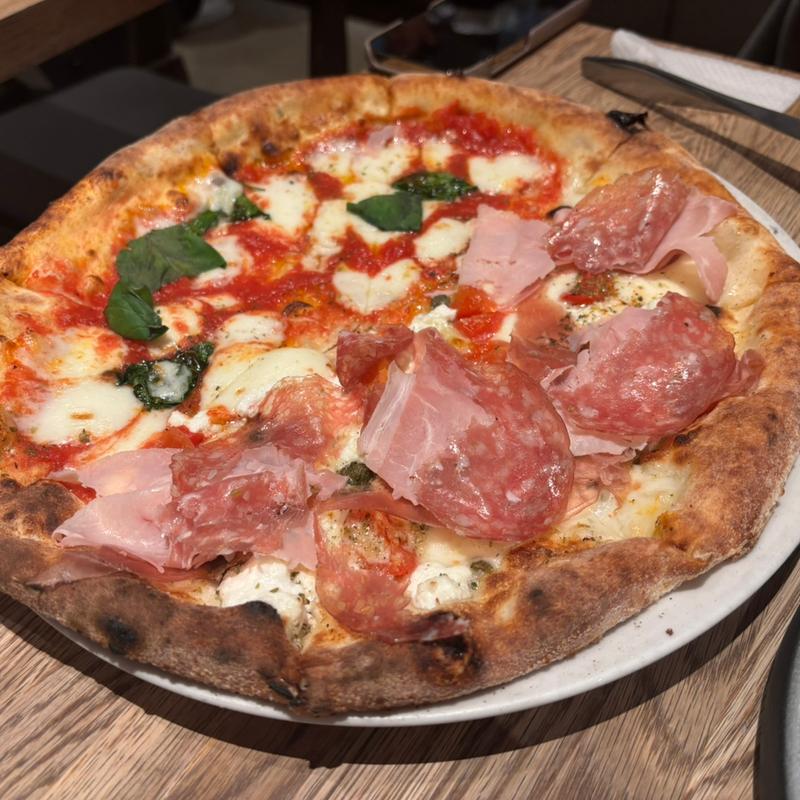 マルゲリータ・ブッラータ(GOOD CHEESE GOOD PIZZA)