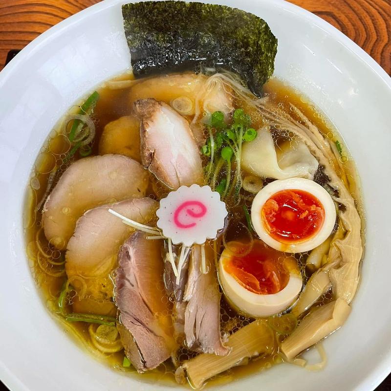 醤油チャーシューワンタン麺(自家製麺 麺工房えんたく)