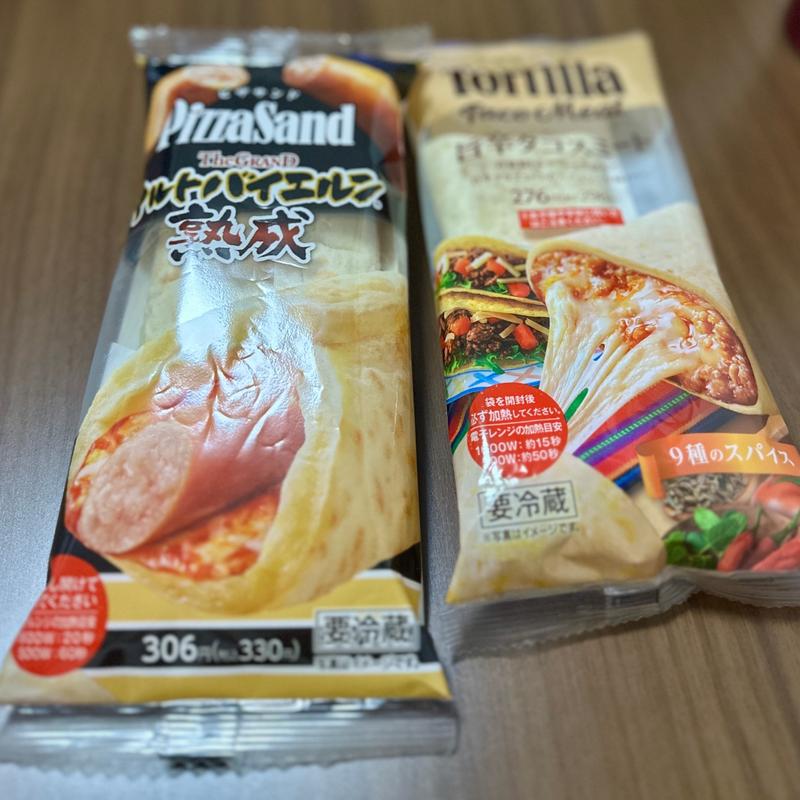 ピザサンド アルトバイエルン熟成、旨辛タコスミート(ファミリーマート 東墨田二丁目店)