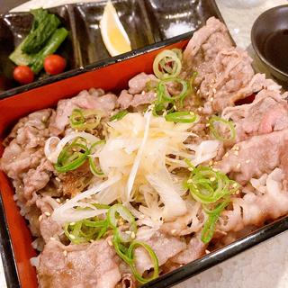 延寿牛のコウネ重セット(和牛コウネ専門店 いろはうた平和記念公園前)