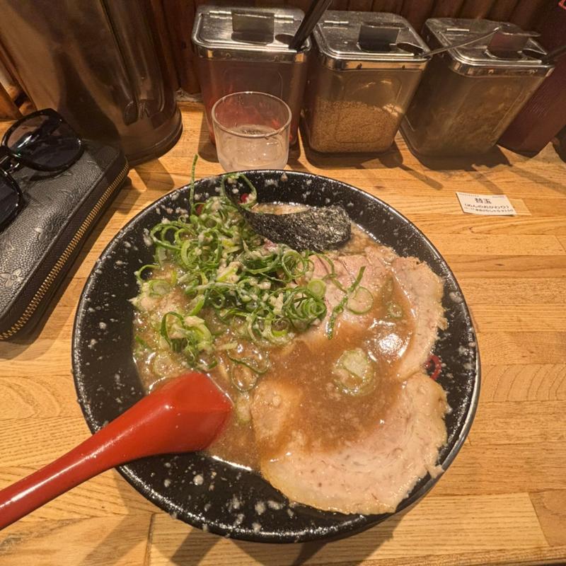 魚介系とんこつラーメン(豚の骨（奈良がむしゃら） （【旧店名】屋台ラーメン がむしゃら）)