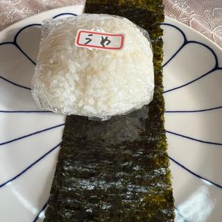 おにぎり(梅)(ラーメンうまかろ〜)