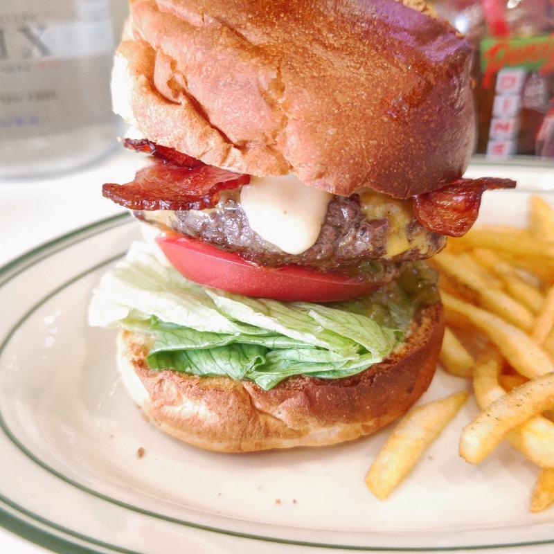 ベーコンチーズバーガー(PENNY'S DINER)