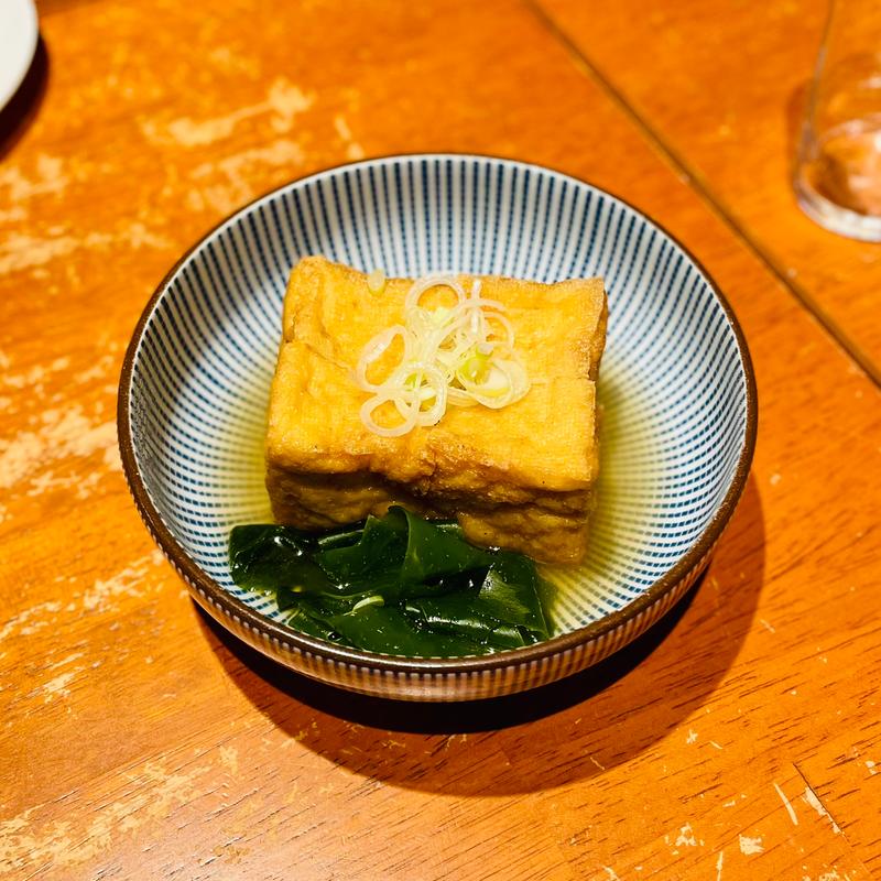 お出汁で食べる厚揚げ(和光 日本酒バル まいかけ)