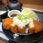 国産雪国育ち厚切り鬼おろしポン酢ロースかつ定食(松のや 仙台中央店)
