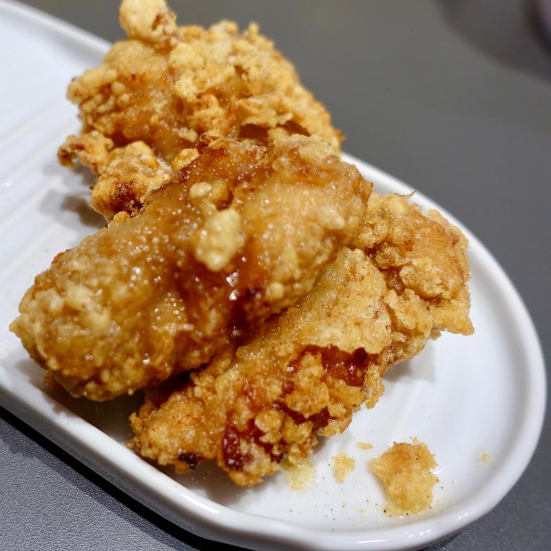 鶏唐揚げ(博多 豚そば月や 西梅田店)