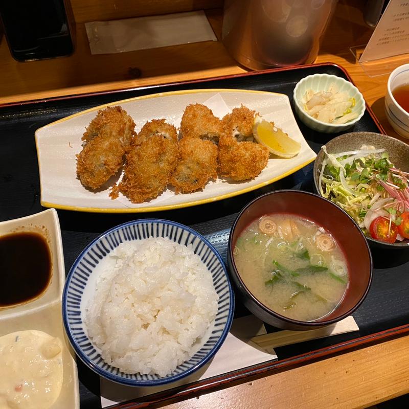 広島産カキフライ定食　4個(一誠)