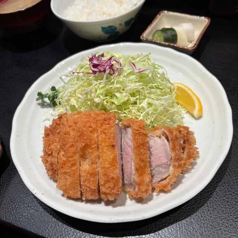 上ロース定食(もち豚とんかつ たいよう)