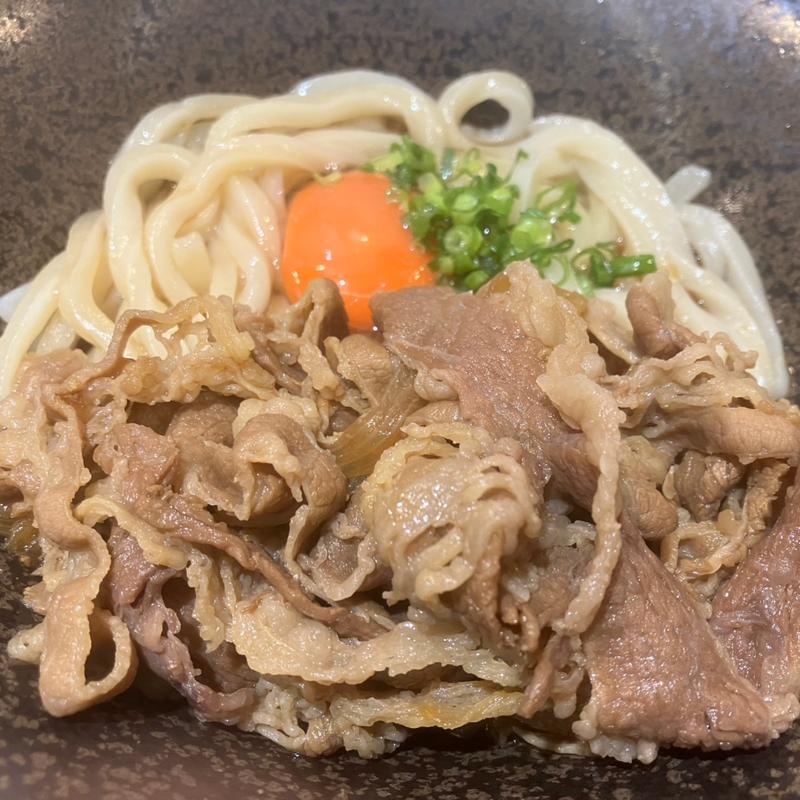 牛肉釜玉うどん(山下本気うどん 川崎銀柳街)