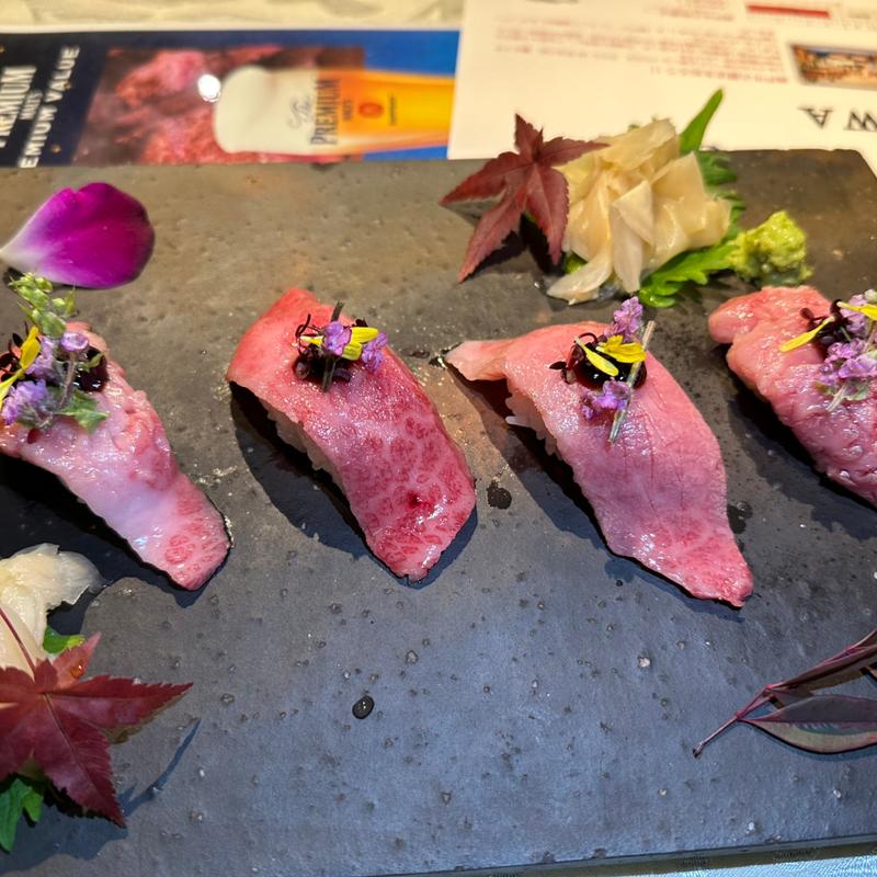 神戸牛ステーキ寿司 中トロ(1貫)(神戸牛 八坐和 本店 （ヤザワ）)