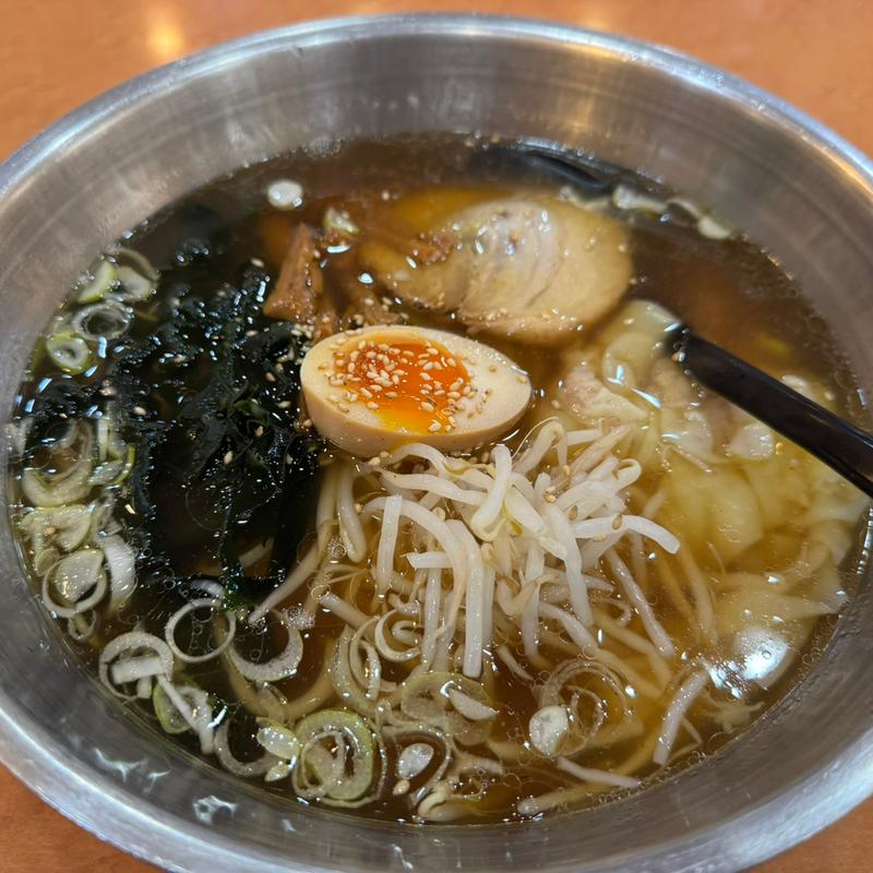 ワンタン麺(味の店 錦 緑が丘店 )