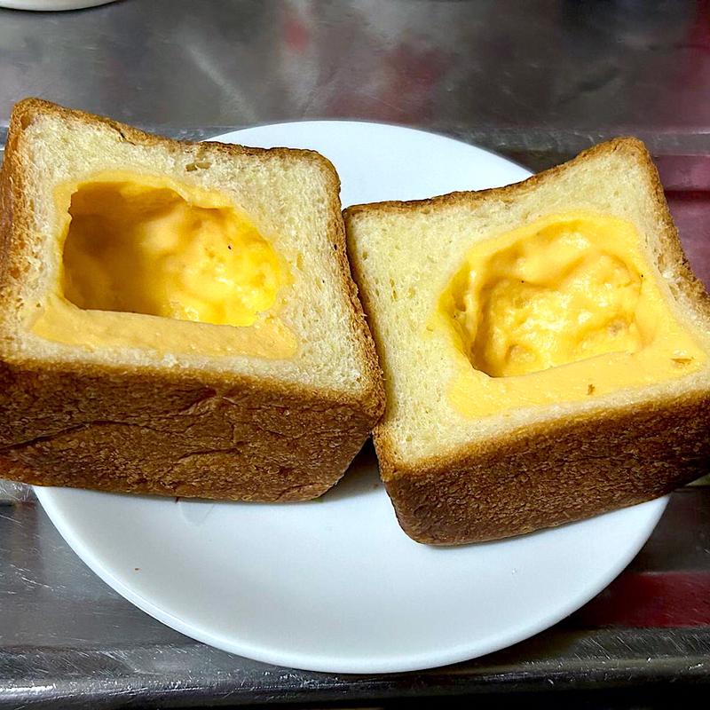 自家製クリームパン(TRUFFLE mini ecute EDITION（トリュフミニエキュートエディション） 有楽町店)