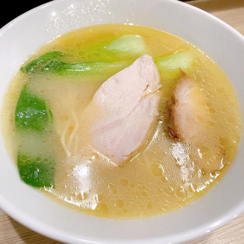 鶏白湯ラーメン(炭火酒場 鶏まる)