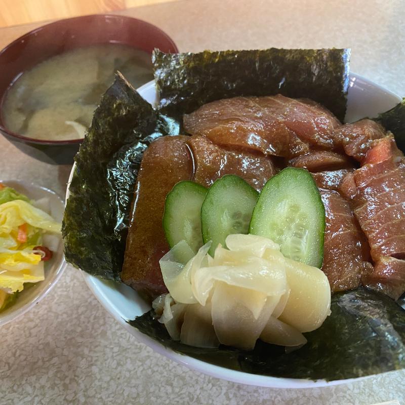 中とろ丼(小六)