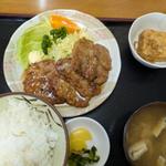 ヒレしょうが定食(長者 )