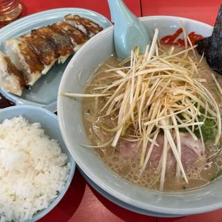 醤油ラーメンBセット+白髪ネギ(ラーメン山岡家 日立東金沢店)