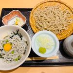 釜揚げシラス丼とそば
