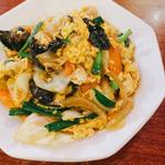 キクラゲと卵の炒め物(焼小籠包ドラゴン)