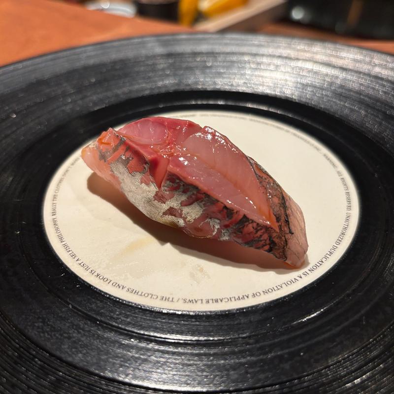 鯵(Sushi Bar Mugen ∞)