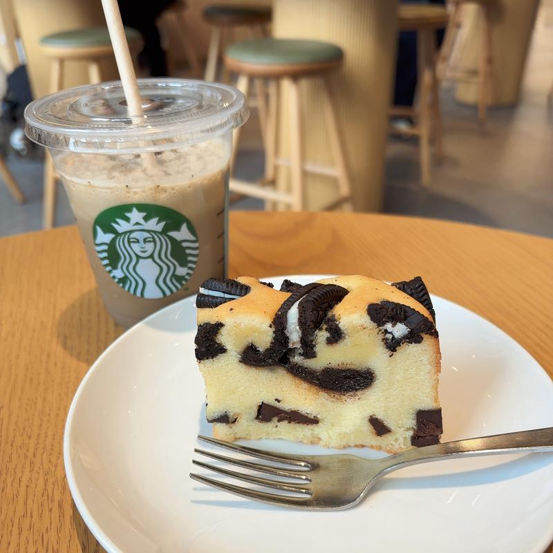 和三蜜ほうじ茶ティーラテ&クッキーとチョコレートのパウンドケーキ(スターバックスコーヒー グランフロント大阪北館1階店)