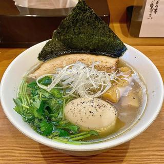 塩そば 三つ葉増し 半熟味付け玉子(らーめん工房 麺作)