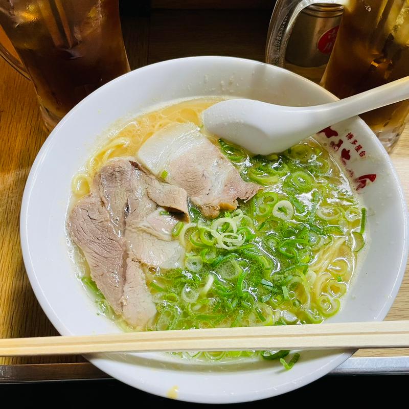 ラーメン(長浜ラーメン 屋台 ともちゃん)