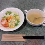 Aランチ(鶏の親子ハンバーグ 胡麻醤油ソース)