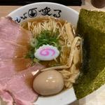 鶏そば 塩 全部のせ(鶏そば唆る(ソソル) 堀田本店)
