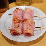 トマトベーコン串(もつ焼き串焼き 肉の佐藤 横浜西口店)
