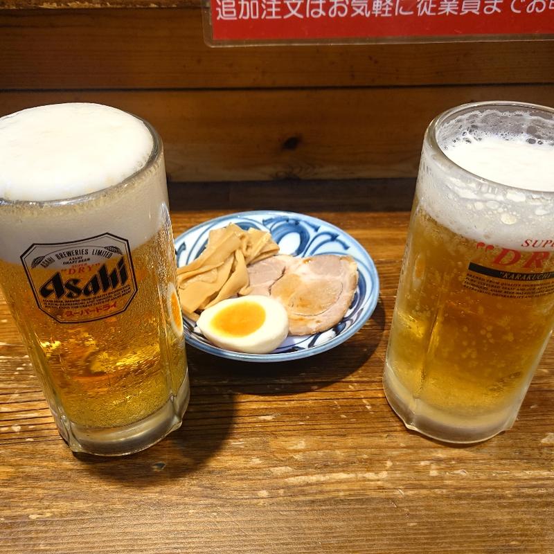 ぐい飲みセット（おつまみ3点盛り＋中ジョッキ）(市市ラーメン 西口店)