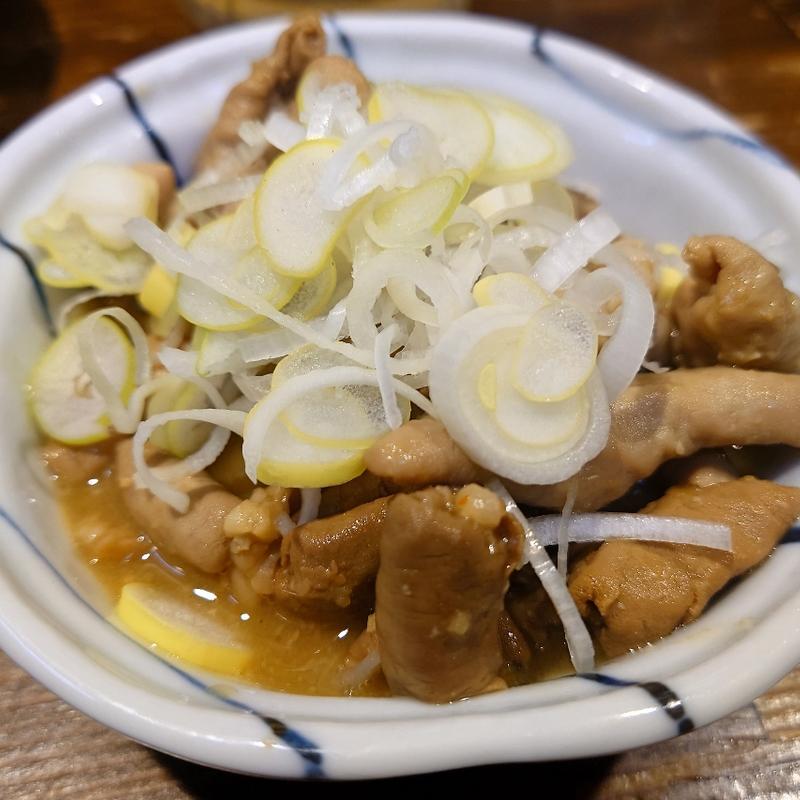 もつ煮込み 小(市市ラーメン 西口店)