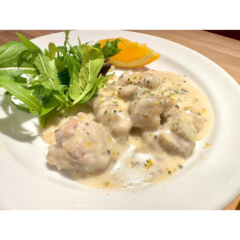 鶏もも肉のトリュフクリーム煮オレンジの香りを添えて(漁師のフレンチ　あらき)