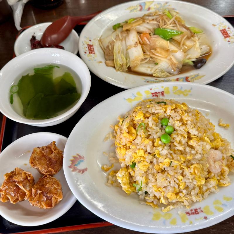 野菜炒め定食の白米を焼飯に(珉珉 茨木店)