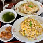 野菜炒め定食の白米を焼飯に(珉珉 茨木店)