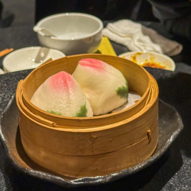 桃まんじゅう(中国四川料理 民 本店)