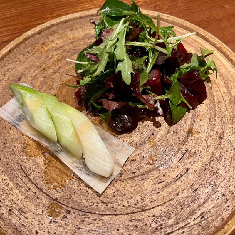 長ネギ　ビーツのサラダ　白味噌ドレッシング(坐 (THE))