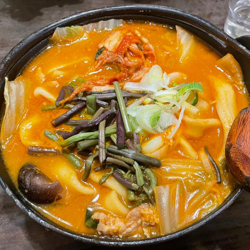 辛口豚肉ほうとう(小作 甲府駅前店 （こさく）)