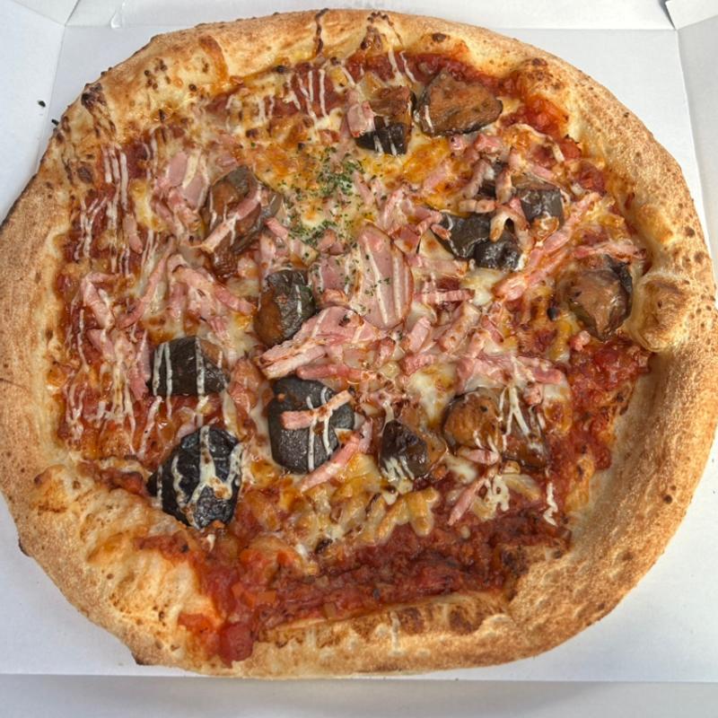 茄子とベーコンのボロネーゼピザr(ロピア 橿原店)