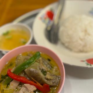 グリーンカレー(タイカフェ ピーマイ 学芸大学店)