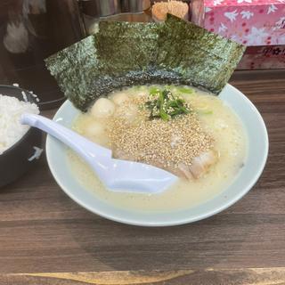 塩ラーメン(横浜家系ラーメン 本厚木魂心家)