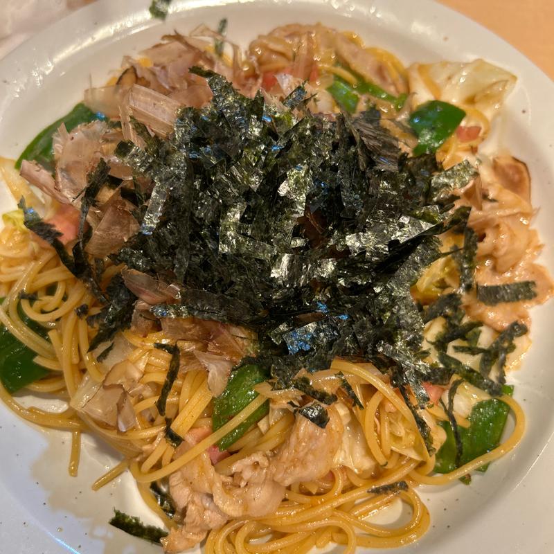 焼きそば風スパゲティベーコントッピング(チロリン村 南2条店)