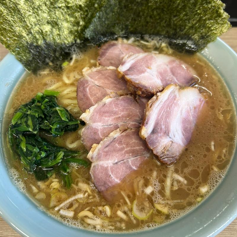 ラーメン中　チャーシュー（のりトッピング）(奥津家)