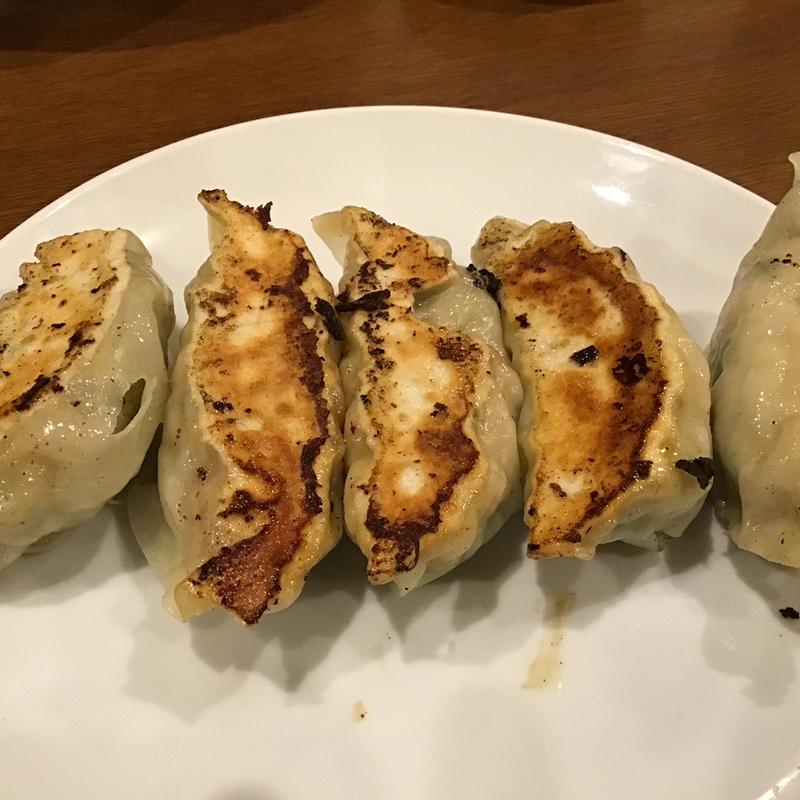 餃子(成龍萬寿山 本店 （せいりゅうまんじゅさん）)