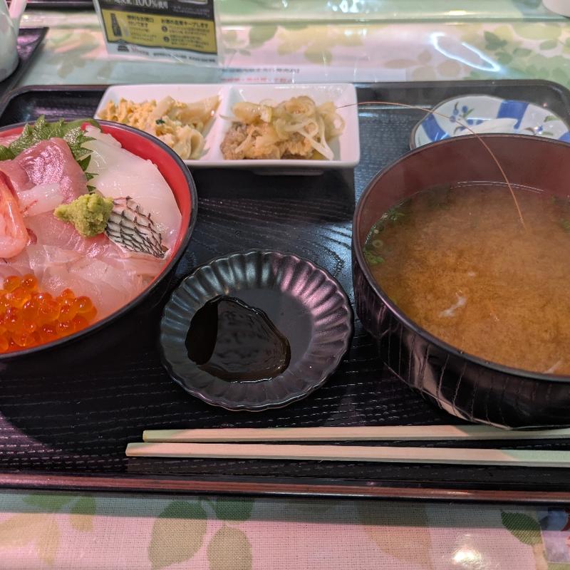 海鮮丼A(鈴木鮮魚店 )