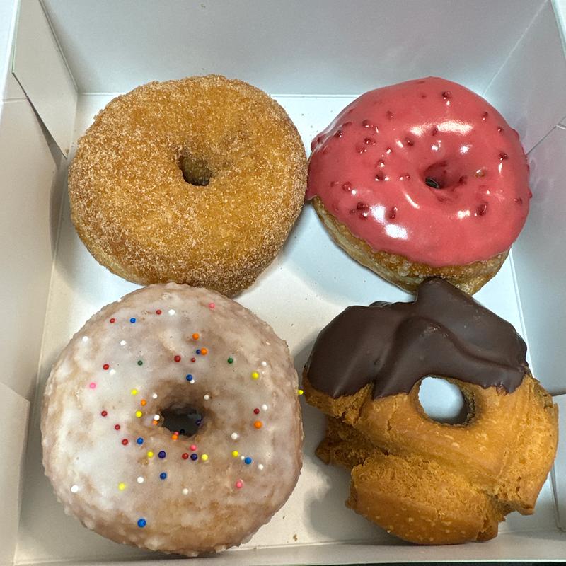 ドーナツ4個入り(OSCAR WILDE)