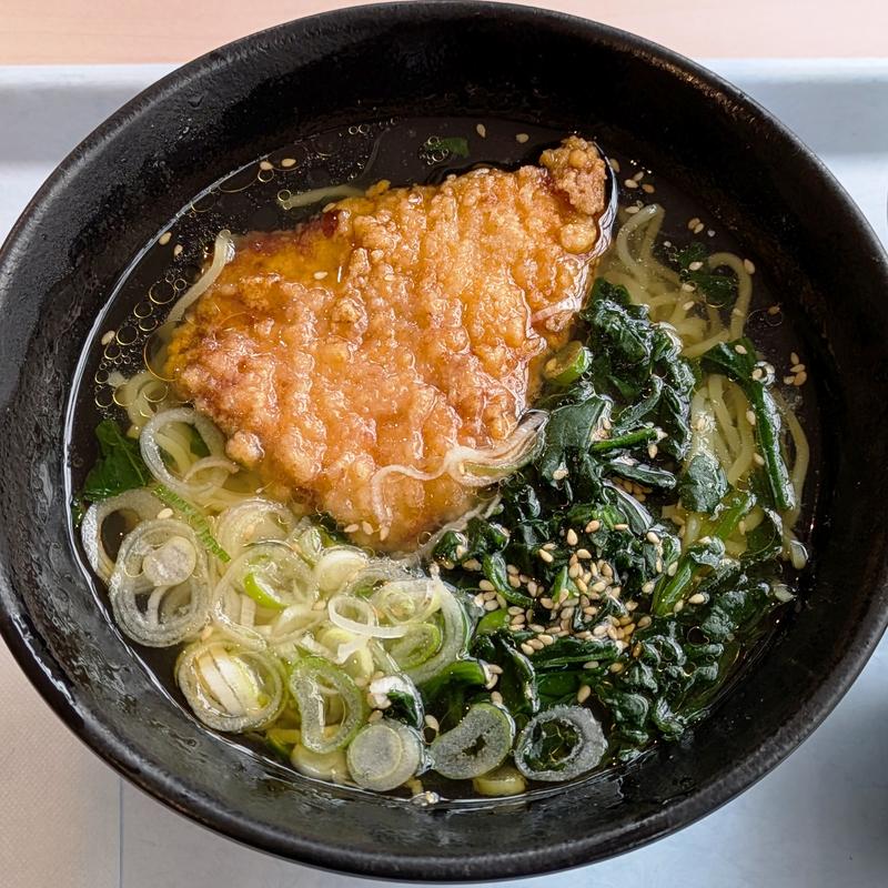 揚げ鶏ごま塩ラーメン(東京科学大学つばめ生協すずかけ台食堂)