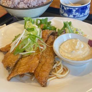 さば唐揚げの南蛮タルタル(源七 くろとり食堂)