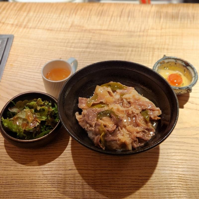神戸ビーフ100％牛丼 玉子(北新地はらみ 別邸)