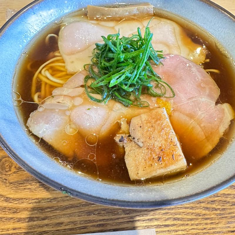淡麗醤油ラーメン(RAMEN VILLAGE CAFE -ラーメンヴィレッジカフェ-)